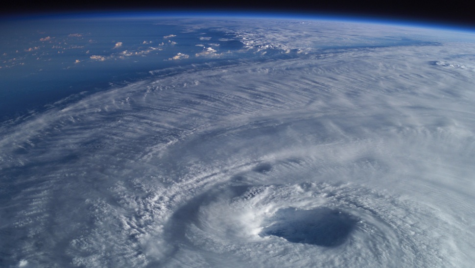 ураган Изабель снимок со спутника