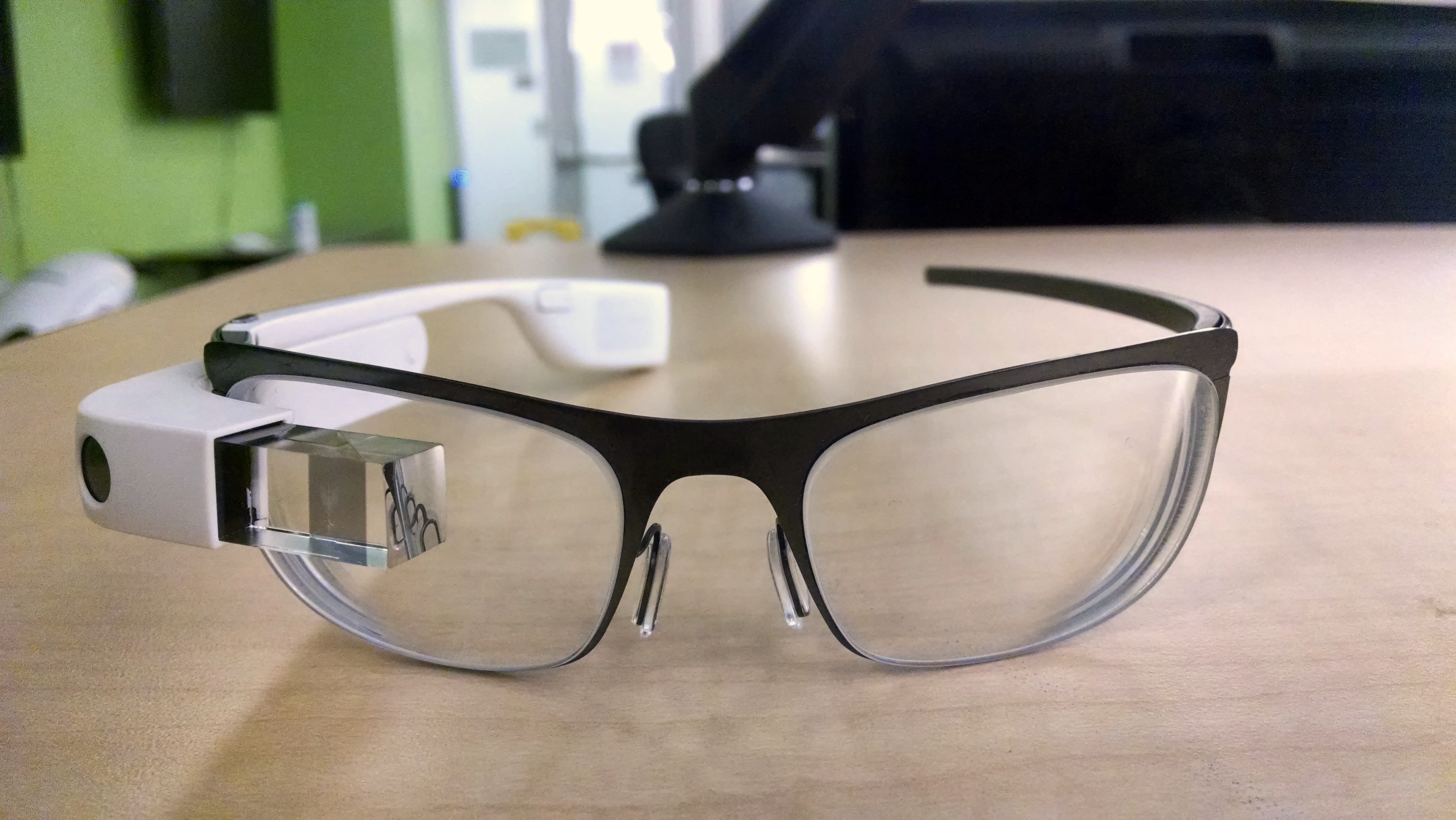 Google Glass прототип для слабовидящих