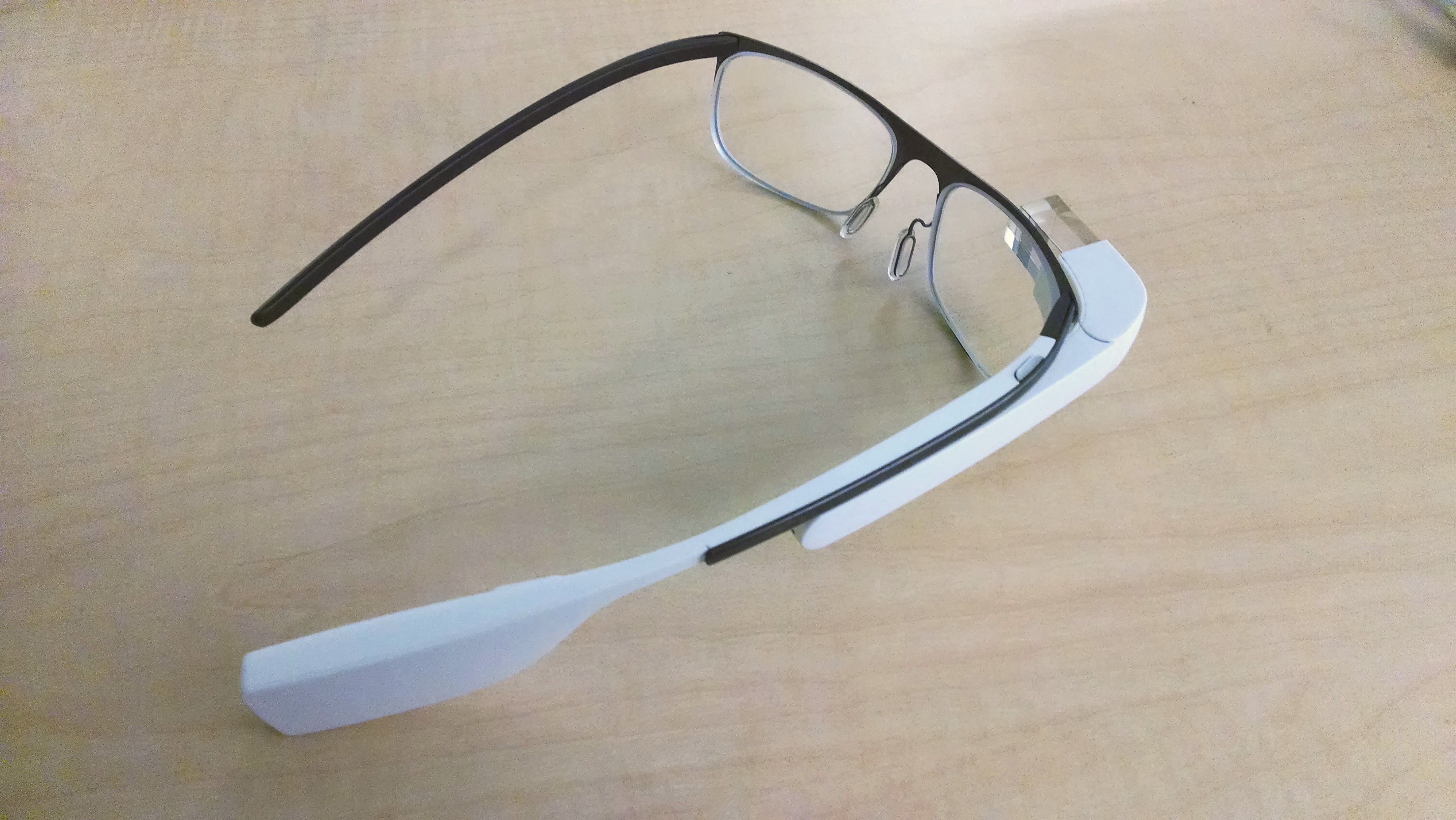 Google Glass прототип для слабовидящих