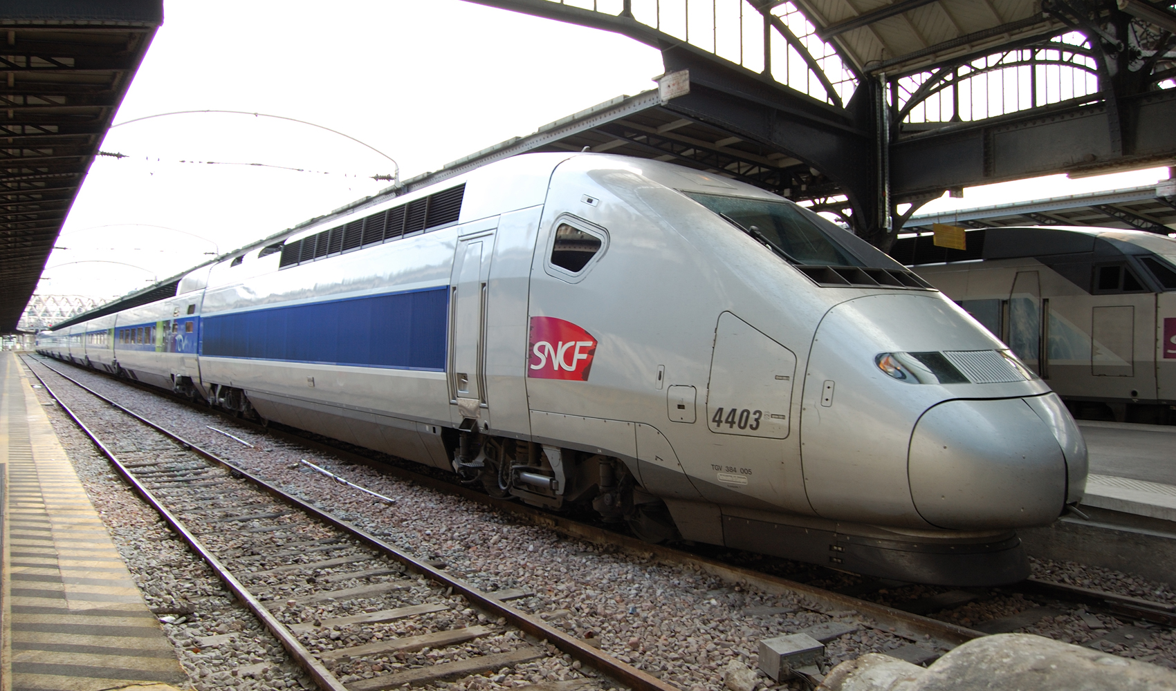 SNCF TGV POS скоростной поезд