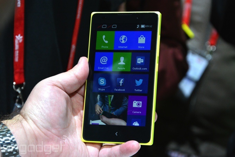 Nokia представил третье Android-устройство, 5-дюймовый Nokia XL